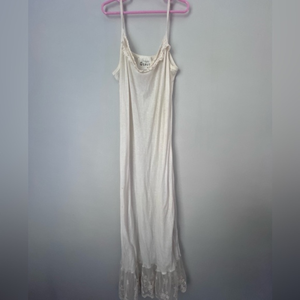 Chic White Lace Hem Slip Dress‎